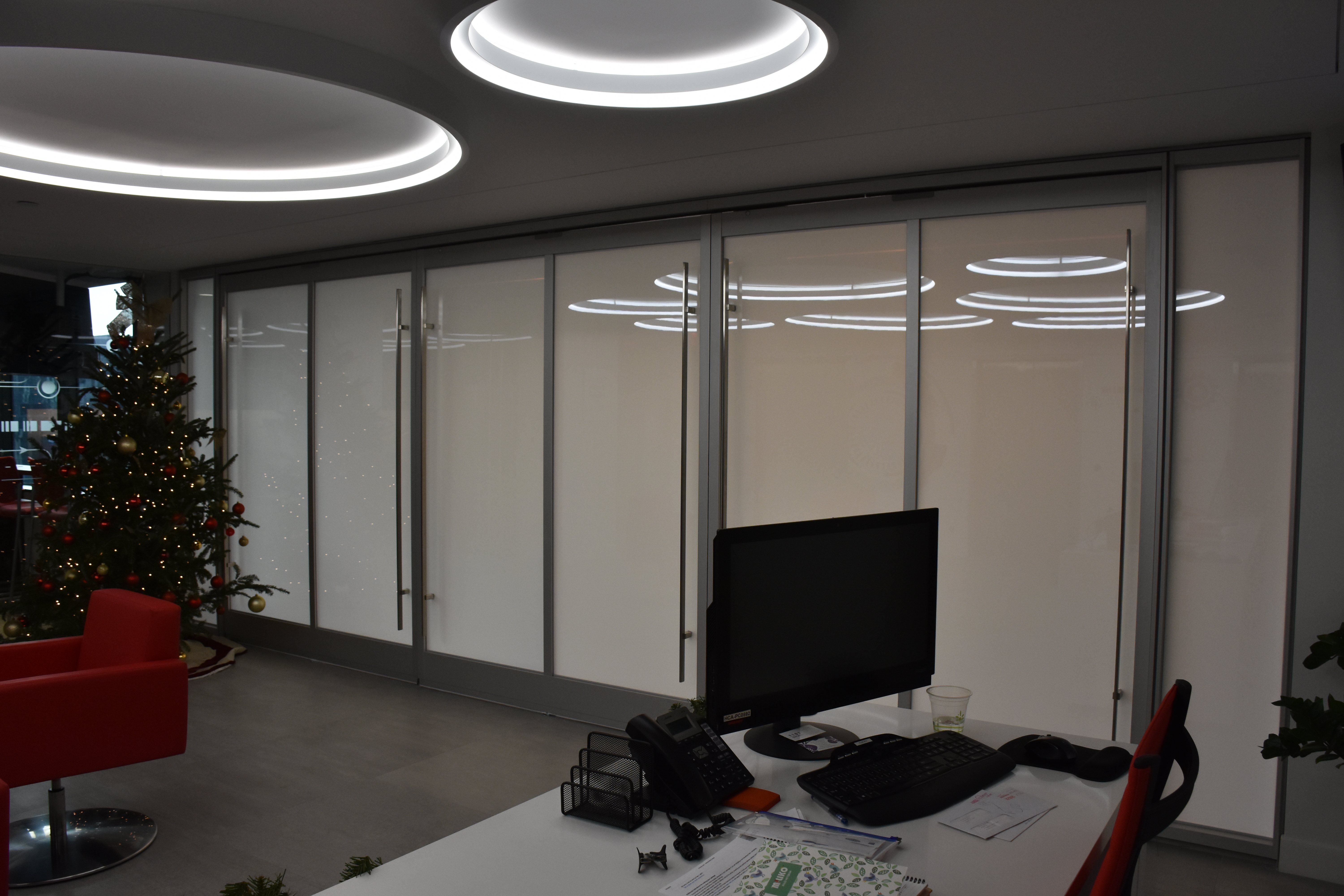 PrivacyVue™ Switchable Glass Off - Opaque