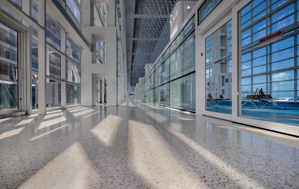 NCL Port Miami - Automatic Doors / Interior Curtainwall