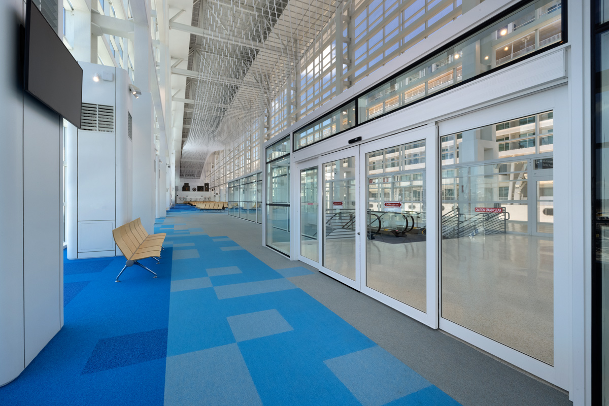NCL Port Miami - Automatic Doors / Interior Curtainwall